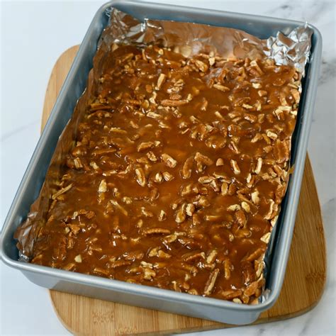 Pecan Pie Bark (Graham Cracker Toffee) - Grits and Gouda