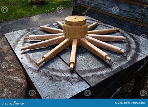 Wagon Wheel Construction At Lincoln S New Salem Stock Photo Image Of