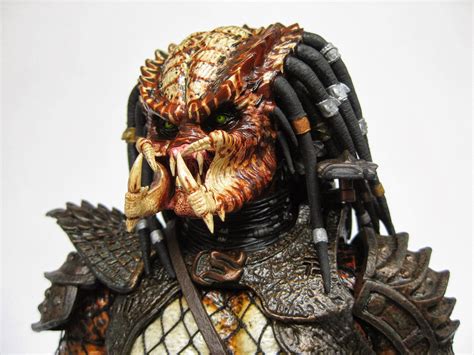 DeSMOnd Collection Hot Toys City Hunter Predator In Predator Pt