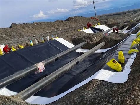 Mil Hdpe Liner And Lts Applications Bpm Geomembrane