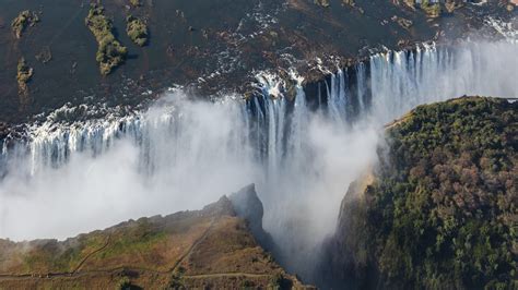 Victoria Falls (Victoria Falls National Park) - backiee