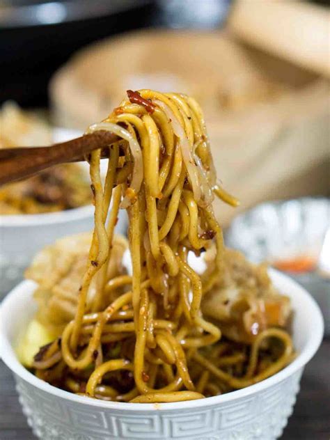 Hong Kong Style Fried Noodles | Amiable Foods