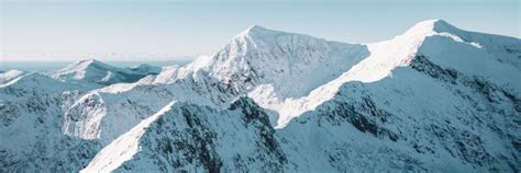 12 Winter Hiking Tips from Snowy Eryri (Snowdonia)