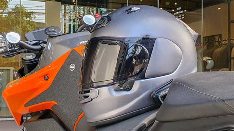 Gear Review: Arai Astro GX Full-Face Helmet