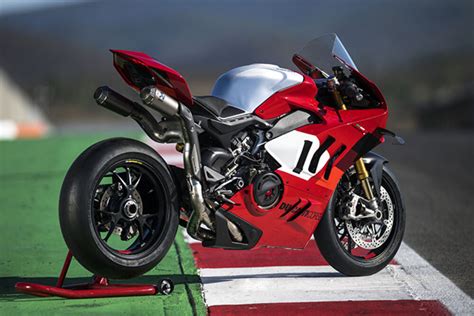 2023 Ducati Panigale V4 R Superbike Hiconsumption