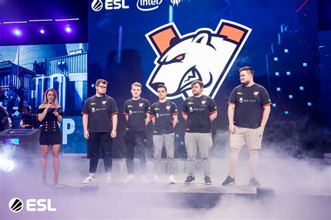 Virtus Pro Dalej W Grze Polacy O Krok Od Awansu Na Minora Respawn Pl