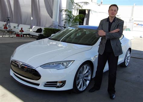 4 Innovation Strategies Learned from Elon Musk - Adam Leipzig