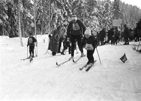 HISTORICAL PICTURES Oslo 21 January 1967 Skiers From The Worlds