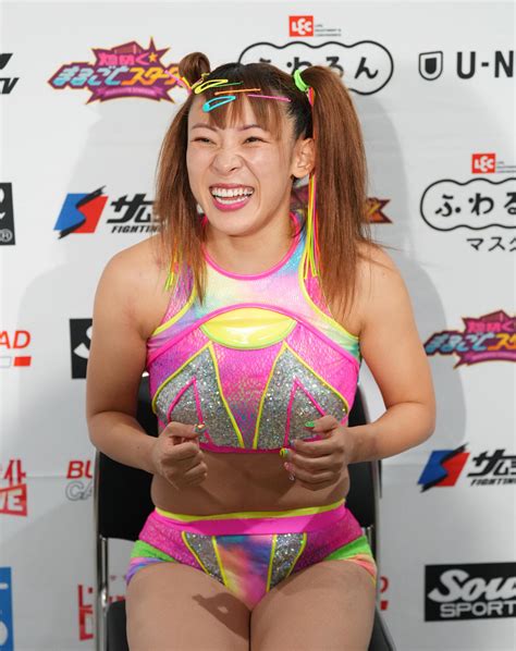 【スターダム】フワちゃん衝撃のプロレス初戦「終わりたくない大切な時間」卍固めに会場どよめき プロレス写真ニュース 日刊スポーツ