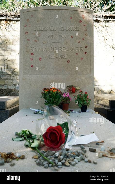 Jean Paul Sartre And Simone De Beauvoir S Grave With Flowers In