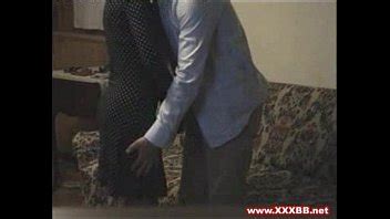 Esposa madura follada en el sofá XVIDEOS