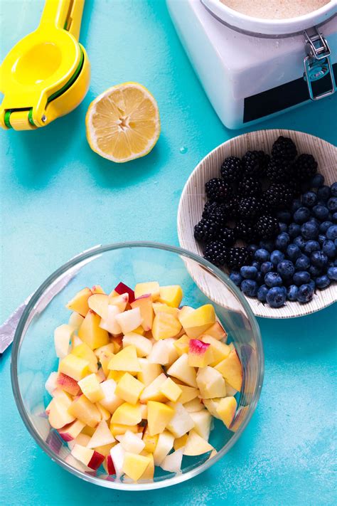 Macedonia, Italian fruit salad with sugar and lemon - SugarLoveSpices