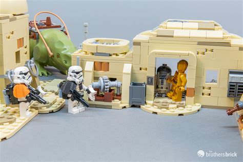 LEGO Star Wars 75290 Mos Eisley Cantina - TBB Review-35 - The Brothers Brick | The Brothers Brick