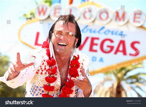 4820 Elvis Images Stock Photos And Vectors Shutterstock