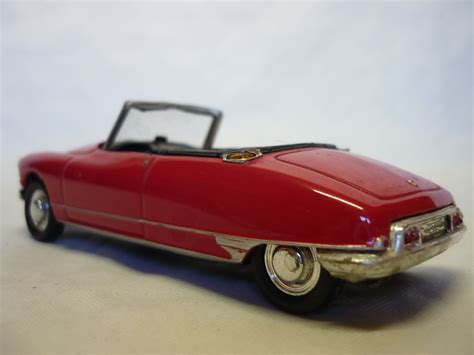 Citroen Ds Cabriolet Sans Boite Universal Hobbies Les Miniatures