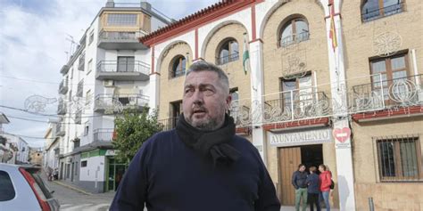 Condenado Por Agredir Y Amenazar Al Alcalde De Aznalc Llar Y A Un