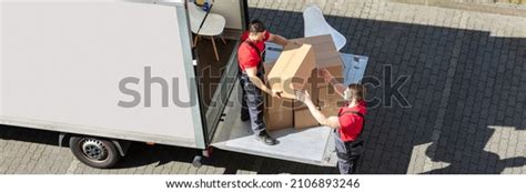 Box Truck Moving Furniture: Over 1,418 Royalty-Free Licensable Stock ...