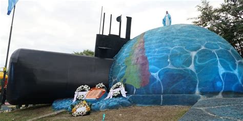 Quedó inaugurado el monumento en homenaje a los tripulantes del ...