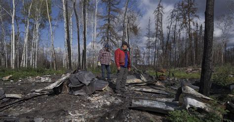 Canada's huge fires may force reckoning with oil, climate change - Los ...