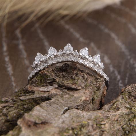 Anillo De Boda De Diamantes De Corona Curvado De Oro Blanco Etsy