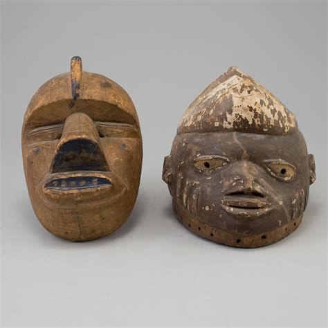 Two 20th century african wooden masks. - Bukowskis