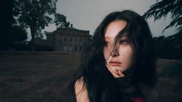 Seulgi Do Red Velvet Faz Debut Solo Mv Sombrio Para Reasons