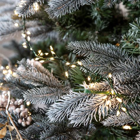 cluster lights on christmas tree 7