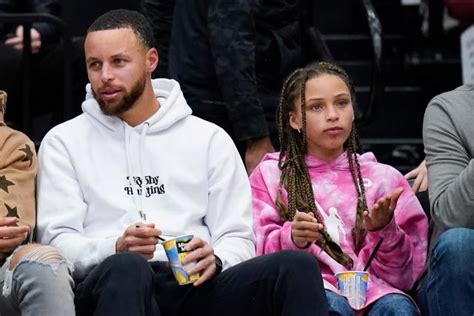 Stephen Curry's Daughter Riley Looks All Grown Up at Women's Basketball Game with Dad: Photo