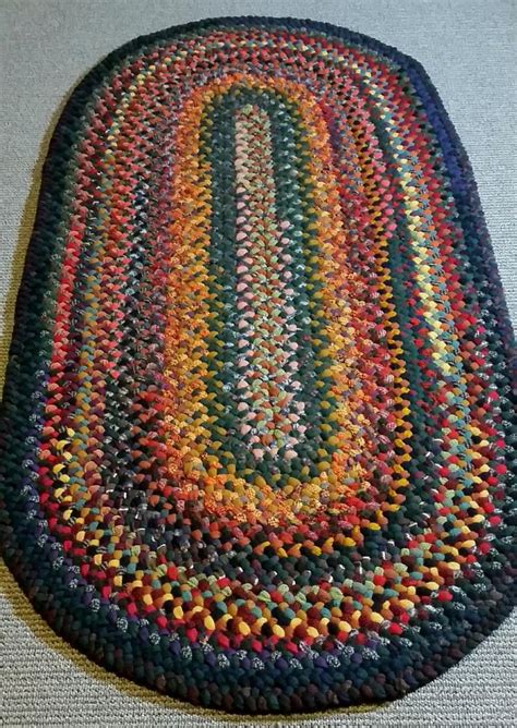 Braided 2 5 X 5 Foot Wool Rug In Autumn Colors Will Create Etsy Diy Crochet Rug Crochet Rug