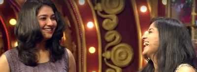 chandini sreedharan  karthika murali  comedy super nite times