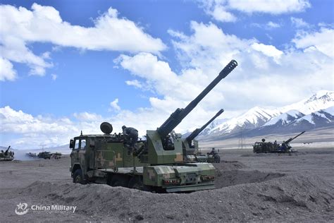 Artillerymen Prepare Self Propelled Howitzer Systems China Military