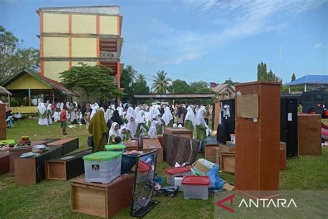 Asrama Terbakar Ratusan Santriwati Pesantren Babul Maghfirah Di Aceh