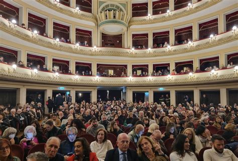 Reggio La The Sparkling Diamonds Torna Al Cilea Con “storia Di Unaddams”