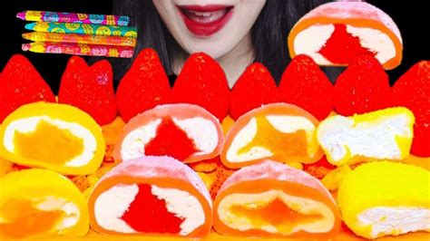 Asmr Bubbles Rice Cakes Ice Cream Mochi Strawberry Edible Crayon 찹쌀떡