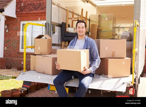 Moving Truck Boxes Hi Res Stock Photography And Images Alamy