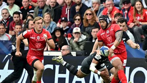 Toulouse Stade Toulousain D Couvrez Les Forces En Pr Sence Avant La