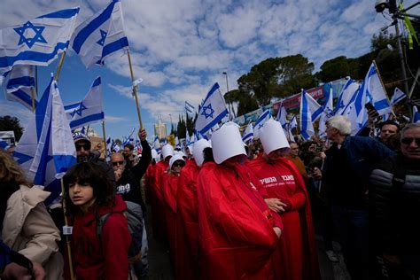 Tens Of Thousands Of Israelis Protest Netanyahus Controversial Court Reforms The Independent