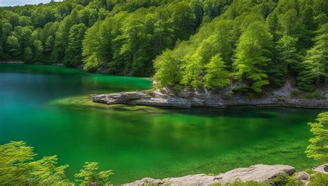 Green Lakes State Park Explore New York Verdant Traveler