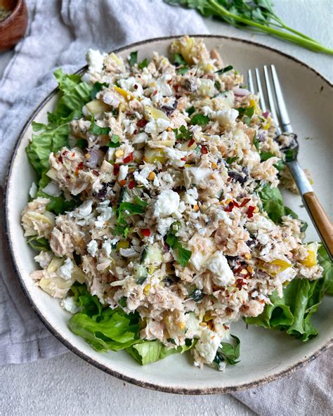 Mediterranean Tuna Salad - onebalancedlife.com