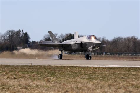 Italian Air Force deploys four F-35A stealth fighters to Estonia