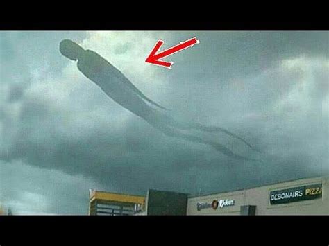 Unexplained Mysteries In The Sky Caught On Camera Youtube