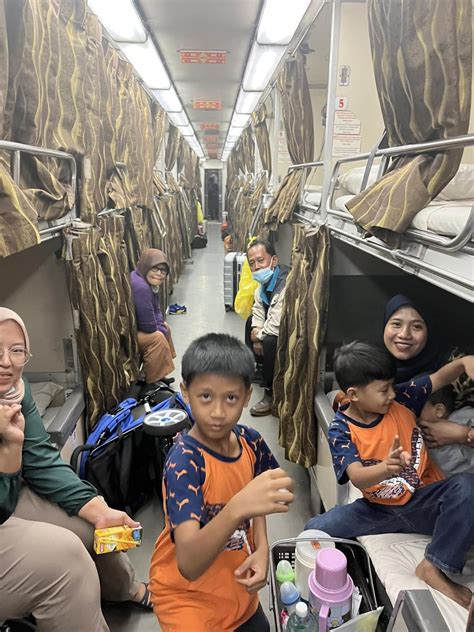 Naik Train Dari Kluang Ke Kota Bahru Keluarga Ni Enjoy Bercuti Lihat