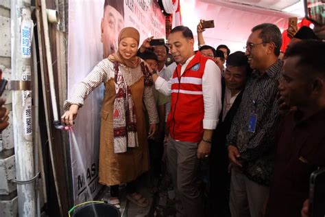 20 Tahun Tidak Teraliri Air PDAM Pemkot Surabaya Pasang Master Meter