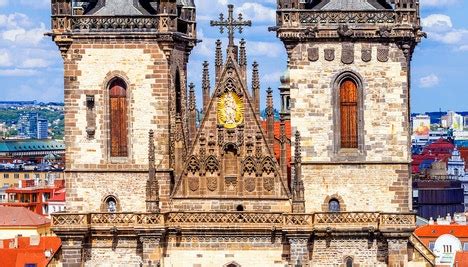 Prague Castle History | Origins, Construction & More