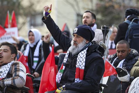 Ehit Askerleri Anmak Ve Filistin E Destek I In Etkinlik D Zenlendi