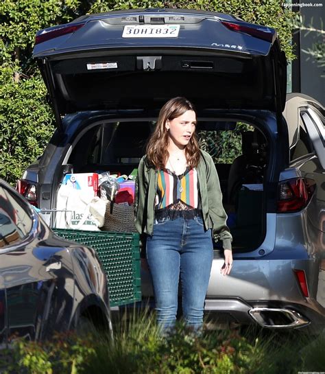 Victoria Pedretti Nude OnlyFans Leaks Fappening FappeningBook