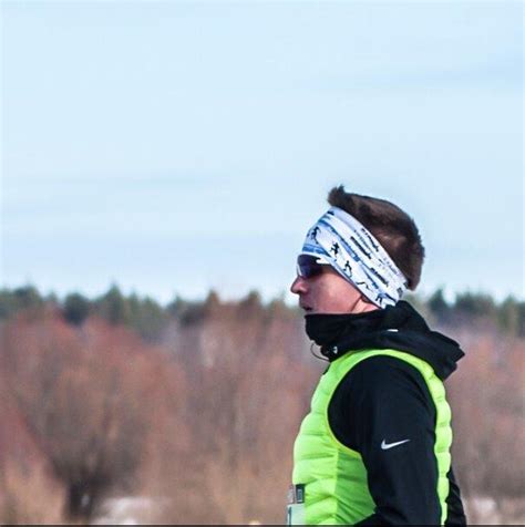 Best Running Headbands Reviewed in 2018 | RunnerClick