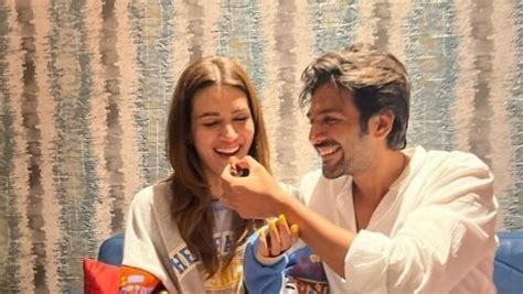 Kartik Aaryan Shares Cute Birthday Post For Kriti Sanon Fan Says You Guys Please Get Married