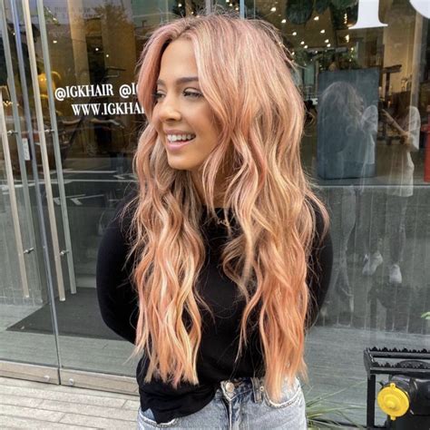 Our Favorite Ways To Wear The Peach Hair Color Trend