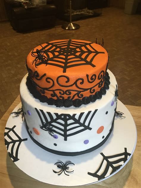 Spider Halloween Cake | Halloween cakes, Cake, Desserts